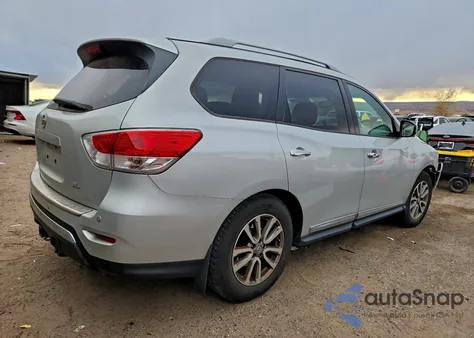 2015 Nissan Pathfinder S z USA, uszkodzony, nr VIN 5N1AR2MN1FC664919